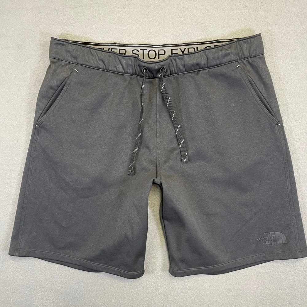 The North Face Athletic Shorts Mens Large Gray Fleece Drawstring Activewear